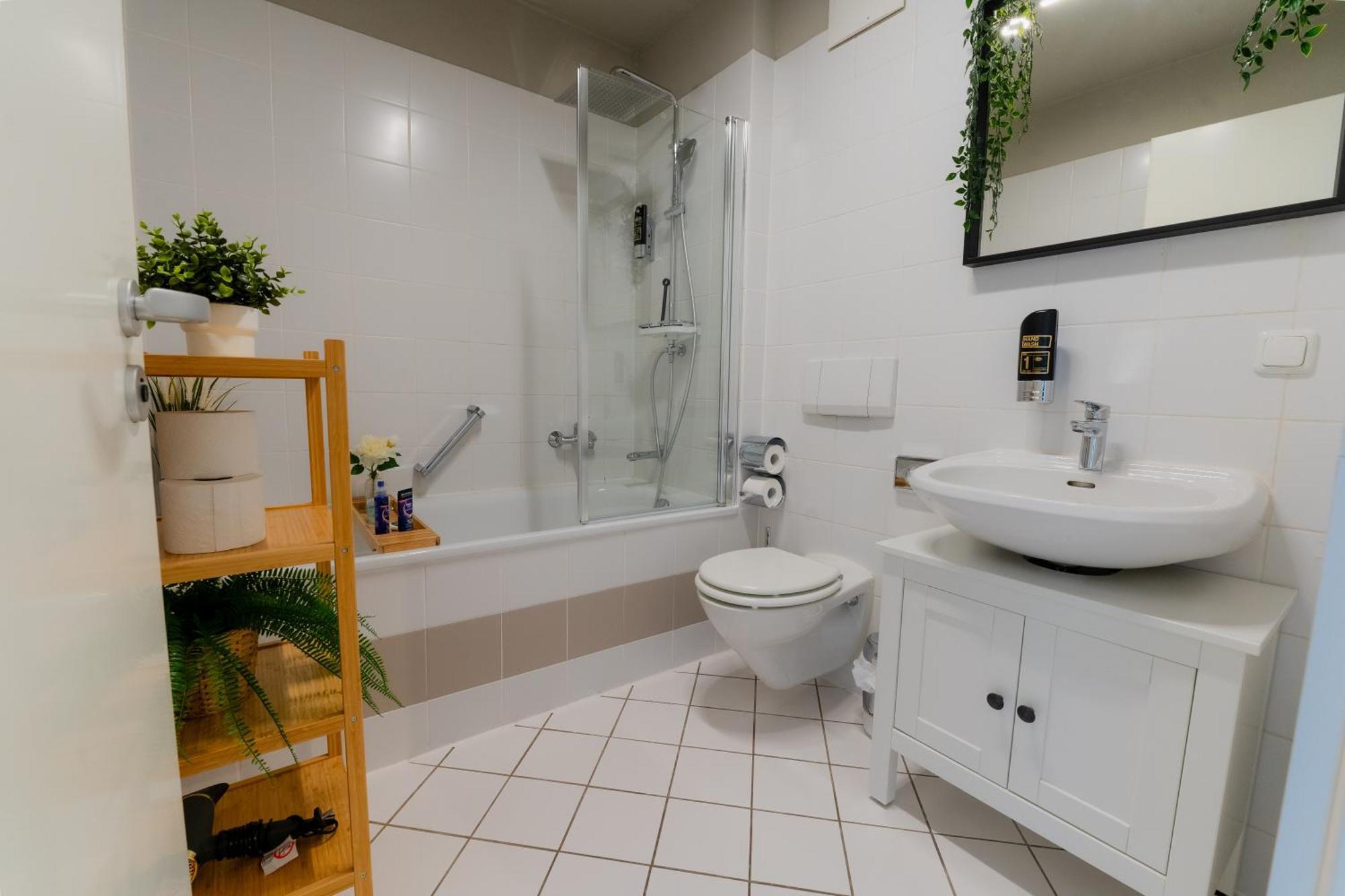 Deluxe Apartment I Klimaanlage I Tiefgarage I Balkon I Wlan Magdeburg Kültér fotó
